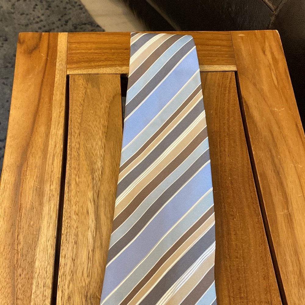 Studio Tie - Picture 2 of 6